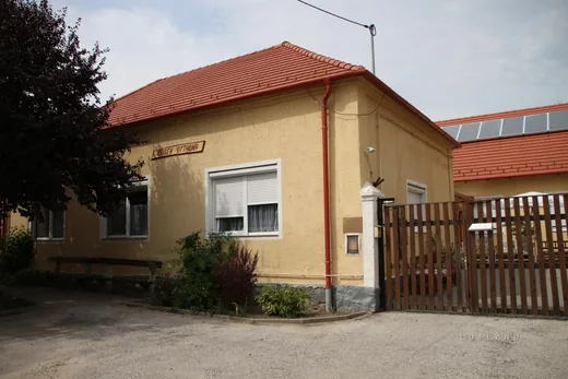 ' Idősek Otthona Bakonyszentlászló' cikk borítóképe