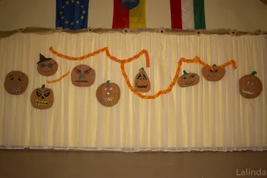 Töklámpás Parádé