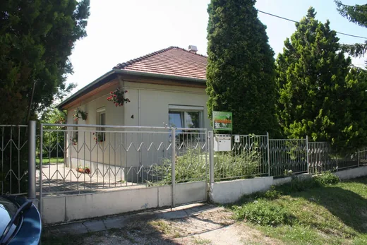 'Bakonyi Margaréta Vendégház' cikk borítóképe