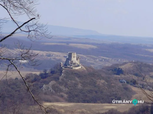 'Zörög-tető' cikk borítóképe