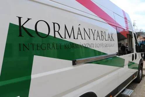 'Kormányablak-busz érkezik Bakonyszentlászlóra' cikk borítóképe