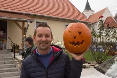 Töklámpás Parádé