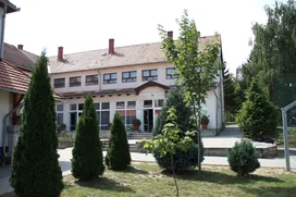 Szent László Általános Iskola borítóképe